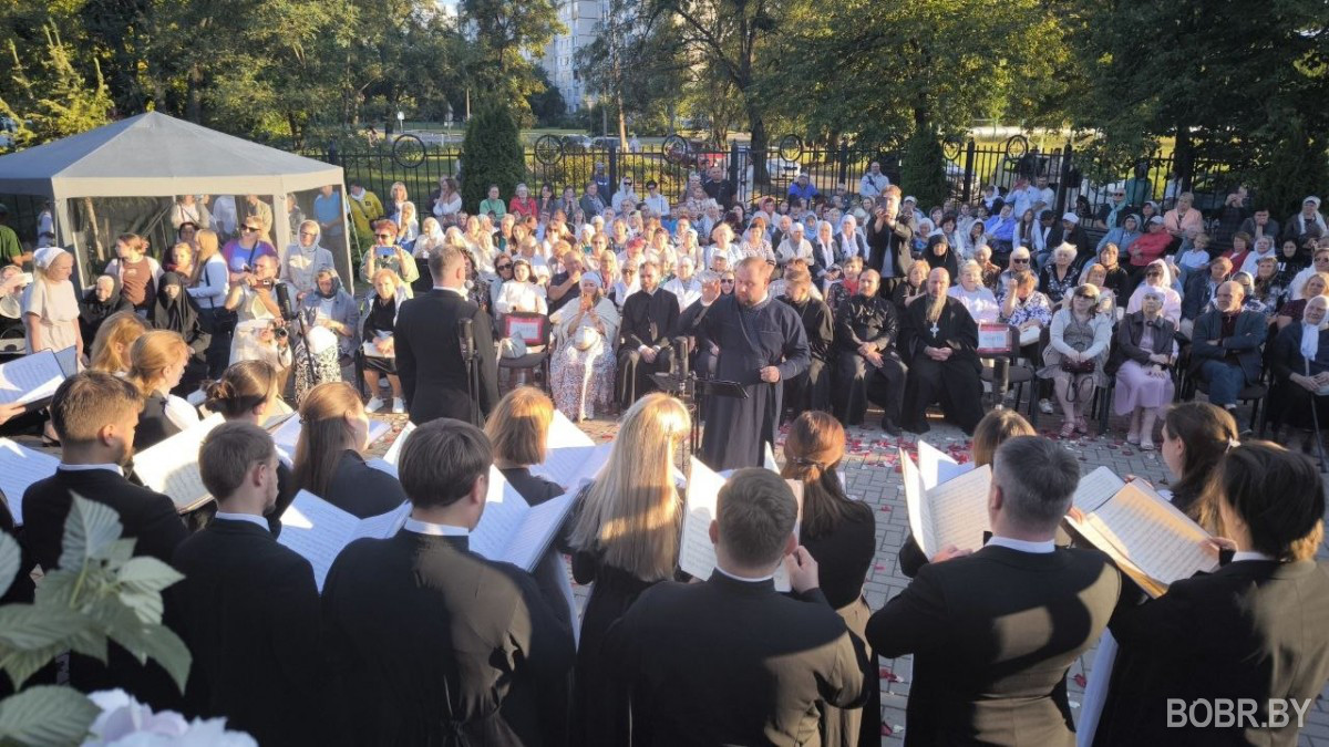 В Бобруйске прошёл IV Вечер колокольного звона у храма иконы Божией Матери &laquo;Целительница&raquo;
