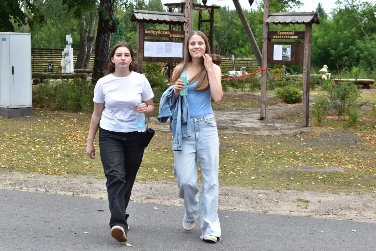 День рождения в посёлке Брожа Бобруйского района: открытие &laquo;Медвежьего угла&raquo;, награждения и праздничный концерт