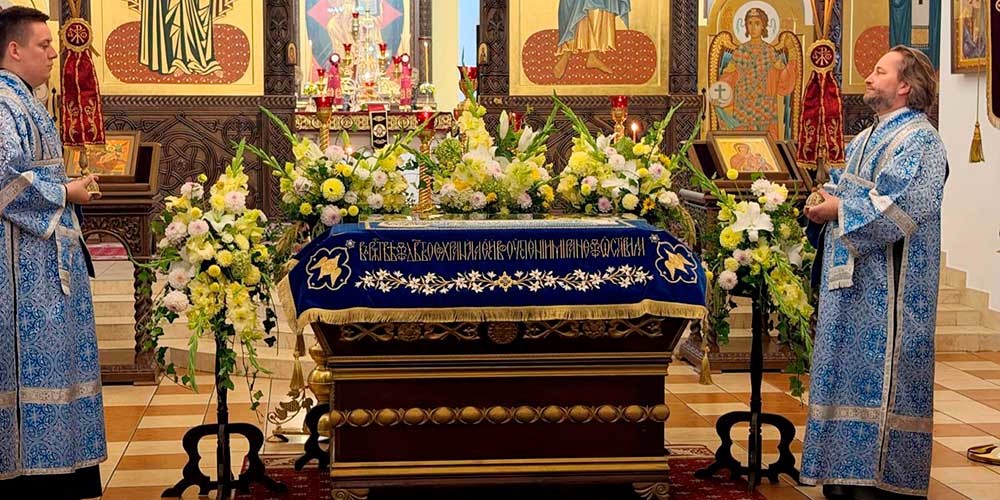 Канун Успения Пресвятой Богородицы: богослужение в кафедральном соборе возглавил епископ Серафим