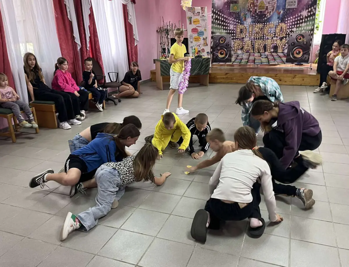 Лимонные костюмы, конкурсы и мастер-классы: в СДК Воротыни Бобруйского района прошла детская &laquo;Лимонадная вечеринка&raquo;