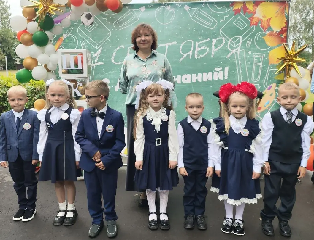 Торжественные линейки, подарки и напутствия гостей: в Бобруйском районе прошёл День знаний для 1078 учеников и 73 первоклассников
