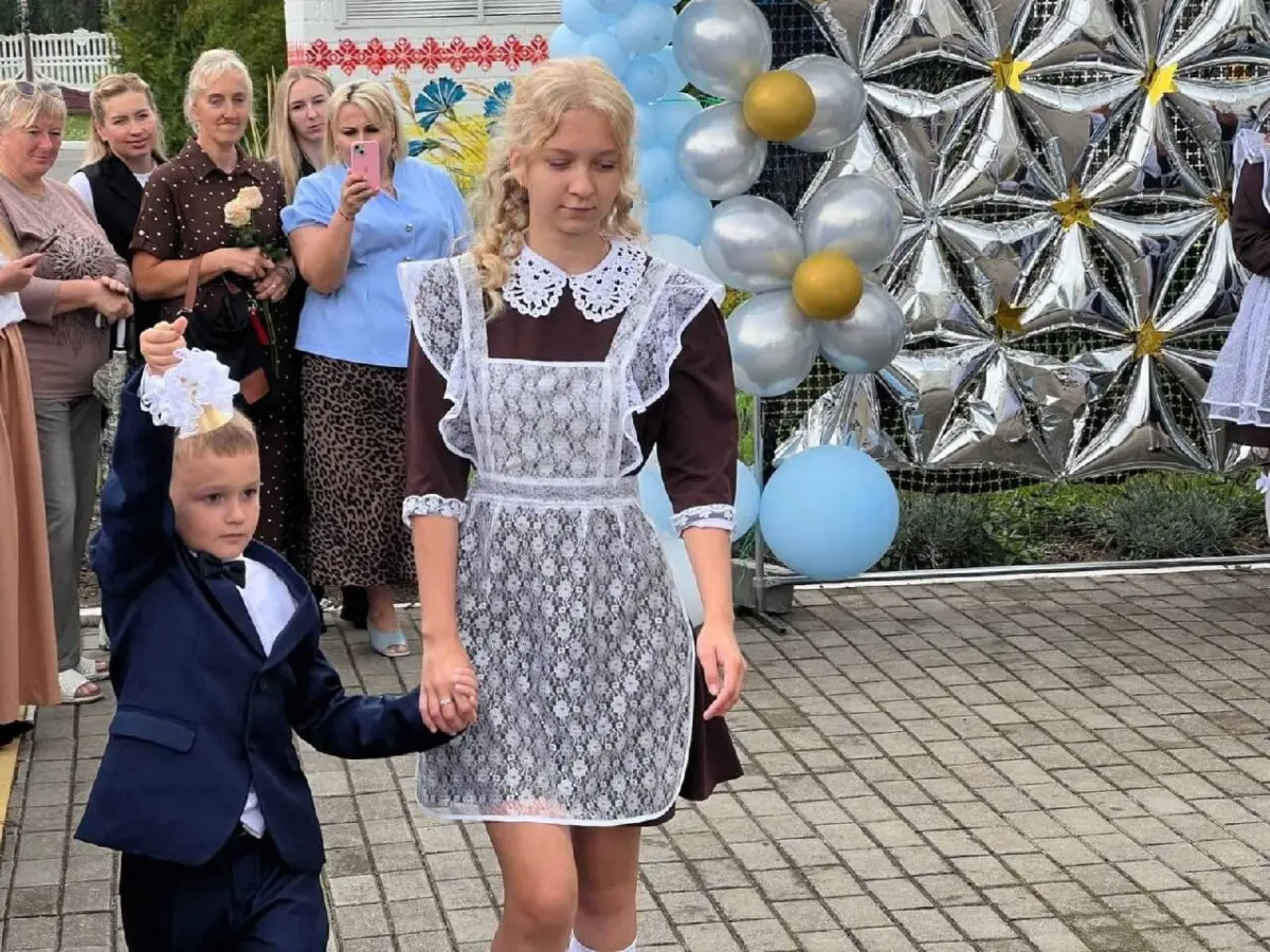 Торжественные линейки, подарки и напутствия гостей: в Бобруйском районе прошёл День знаний для 1078 учеников и 73 первоклассников