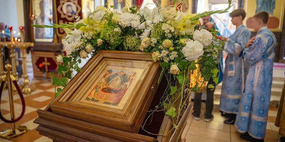 Епископ Бобруйский и Быховский Серафим совершил Божественную литургию в Никольском кафедральном соборе в день отдания праздника Успения Пресвятой Богородицы