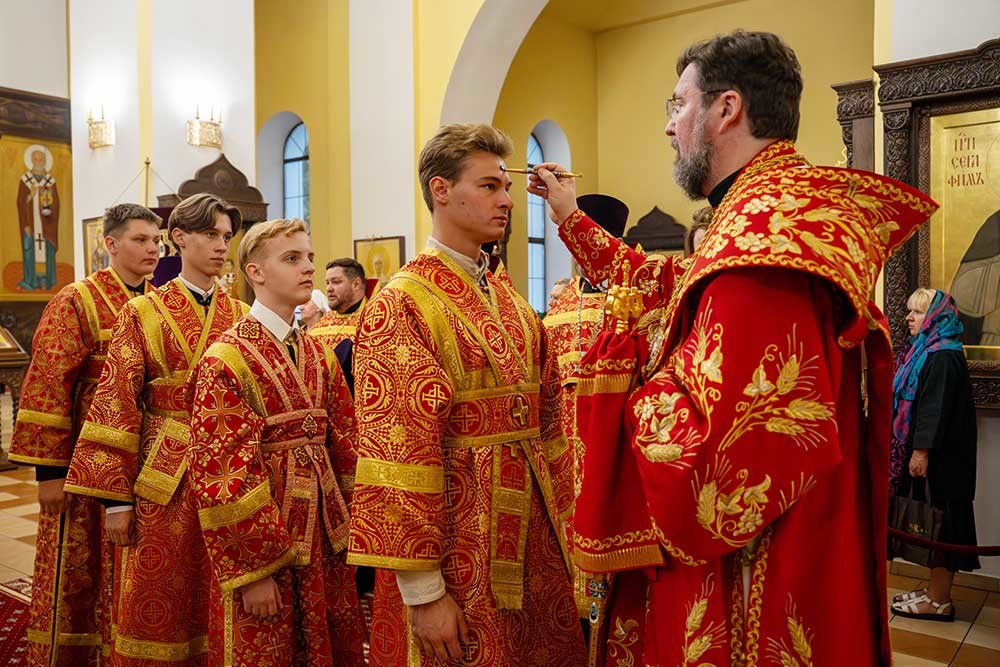 Епископ Бобруйский и Быховский Серафим совершил всенощное бдение в Бобруйском кафедральном соборе святителя Николая накануне дня Усекновения главы Иоанна Предтечи