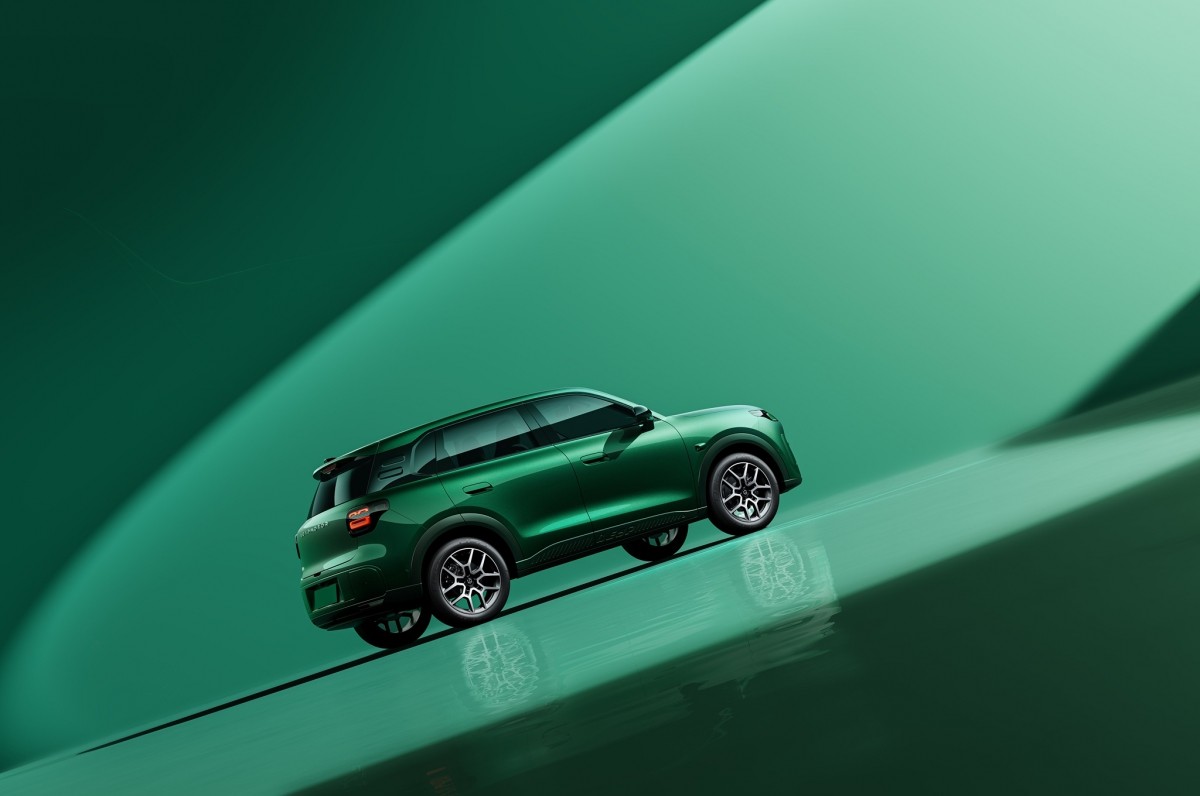 В Беларусь поставили сверхпопулярные в Китае и Европе Leapmotor A10