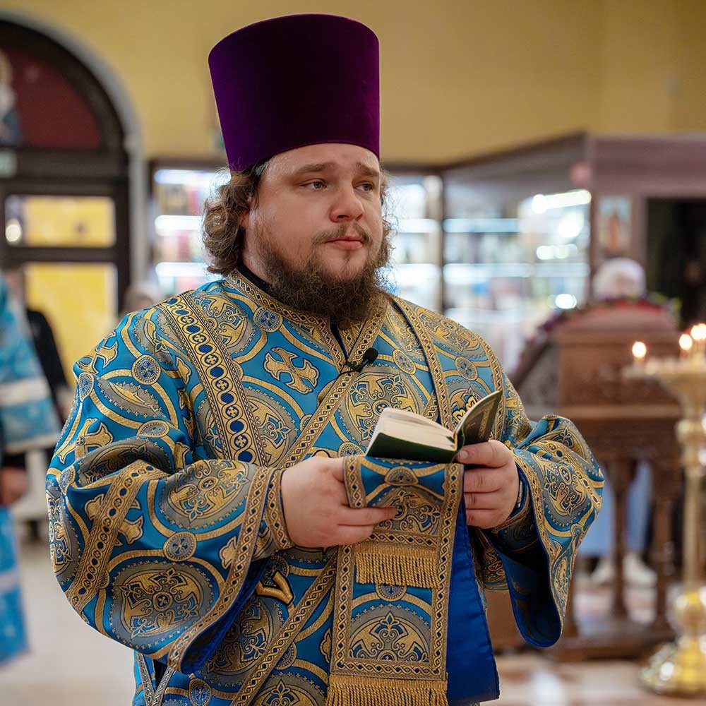 Епископ Бобруйский и Быховский Серафим совершил всенощное бдение в кафедральном соборе святителя Николая накануне праздника Рождества Пресвятой Богородицы