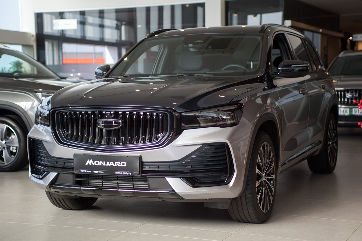 &laquo;Белорусский Майбах&raquo; за 110 900 рублей. В Минске &laquo;прокачали&raquo; Geely Monjaro