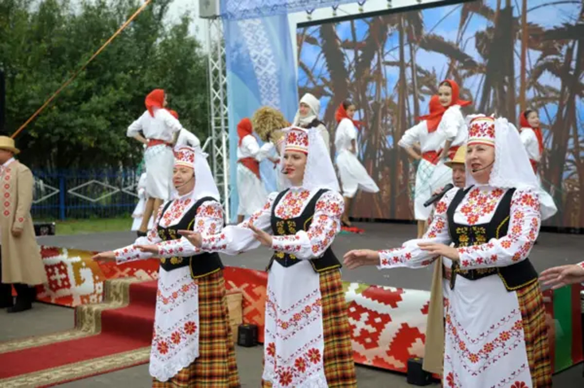 Бобруйщина отметила «Дажынкі-2026»: чествование аграриев, подворья и праздничный салют Бобруйщина отметила «Дажынкі-2026»: чествование аграриев, подворья и праздничный салют