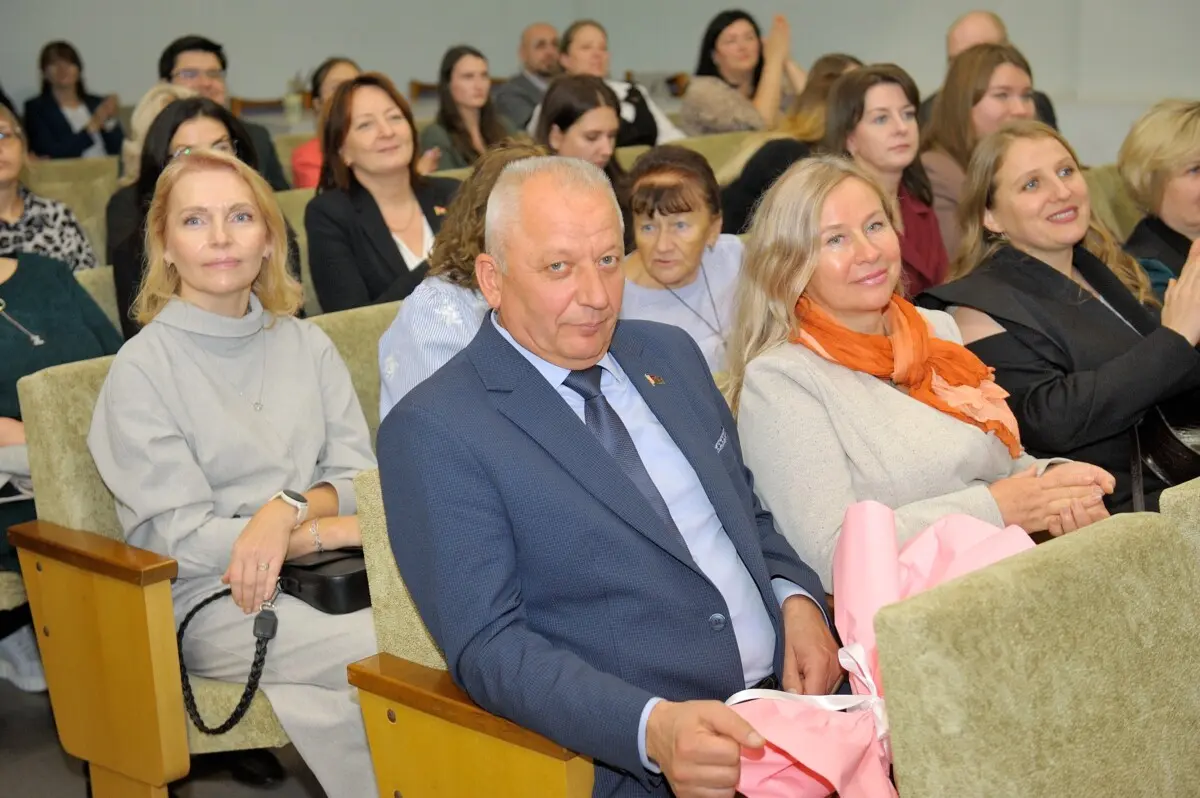Свет знаний и тепло души: Бобруйский район торжественно отметил День учителя