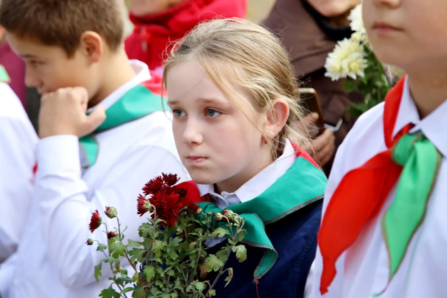 Память в граните: в Броже Бобруйского района открыли обновлённый мемориал советским лётчикам