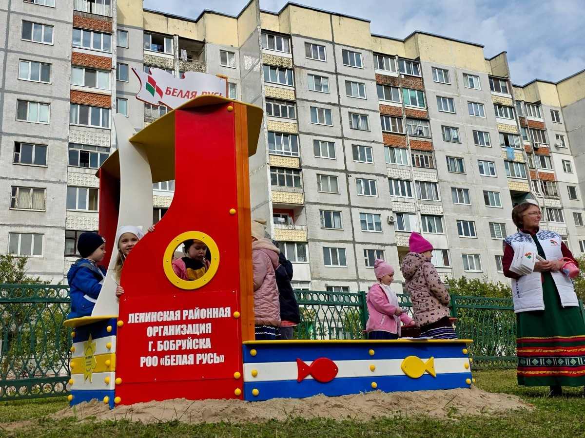 В Бобруйске открыли арт-объект &laquo;Кораблик в будущее&raquo; для воспитанников детсада №4