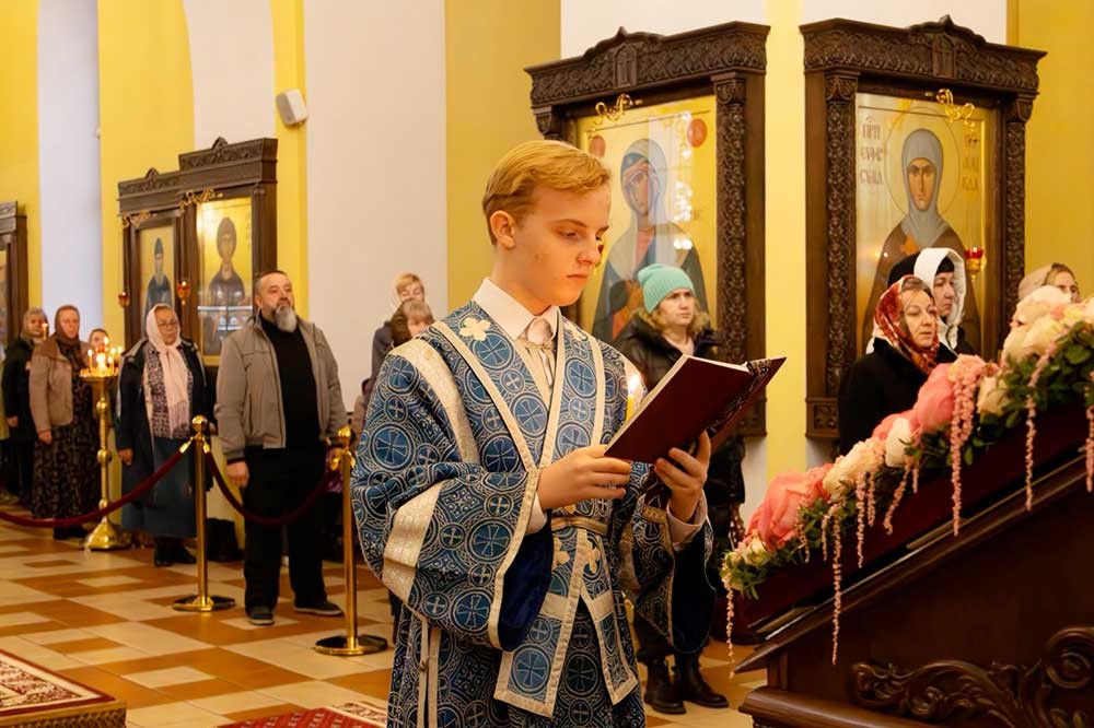 Епископ Бобруйский и Быховский Серафим совершил всенощное бдение в кафедральном соборе святителя Николая накануне праздника Покрова Пресвятой Богородицы