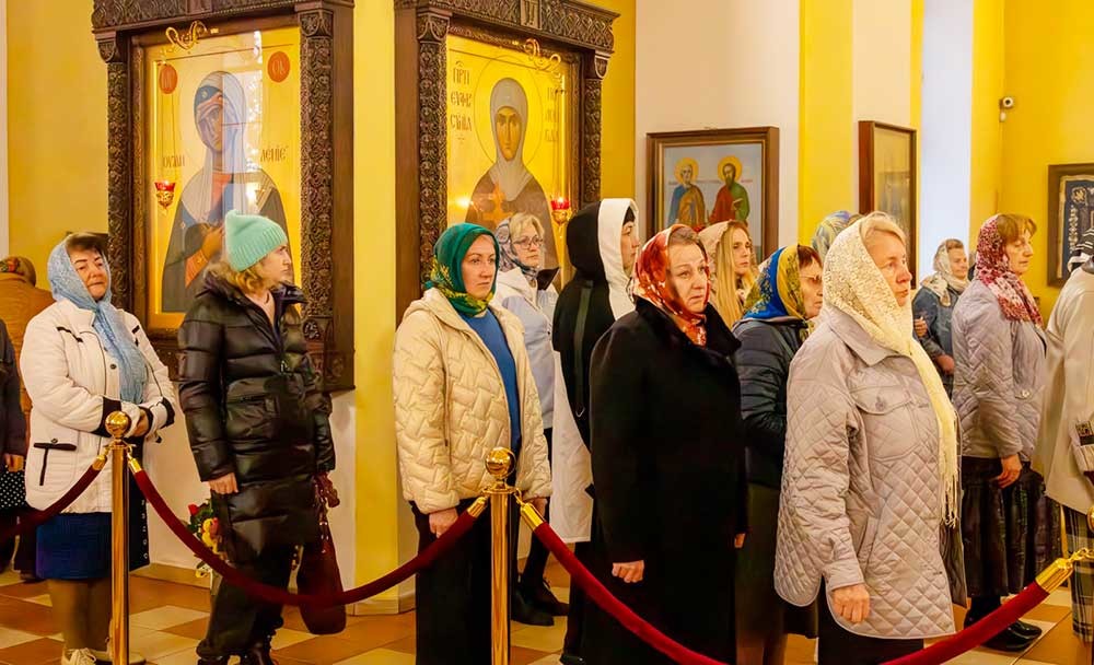 Епископ Бобруйский и Быховский Серафим совершил всенощное бдение в кафедральном соборе святителя Николая накануне праздника Покрова Пресвятой Богородицы