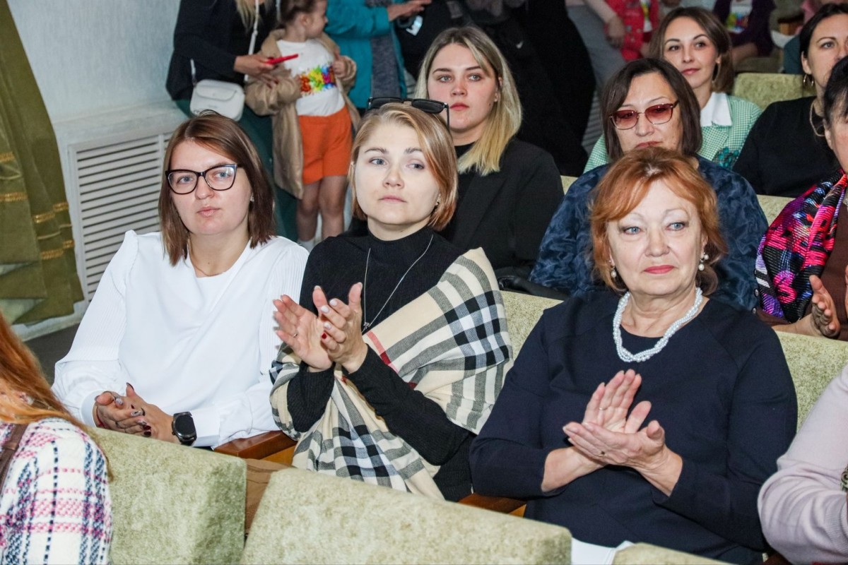 Праздник тех, кто зажигает сердца: в Бобруйском районе прошёл праздник &laquo;Созвездие вдохновения&raquo;, посвящённый Дню работников культуры
