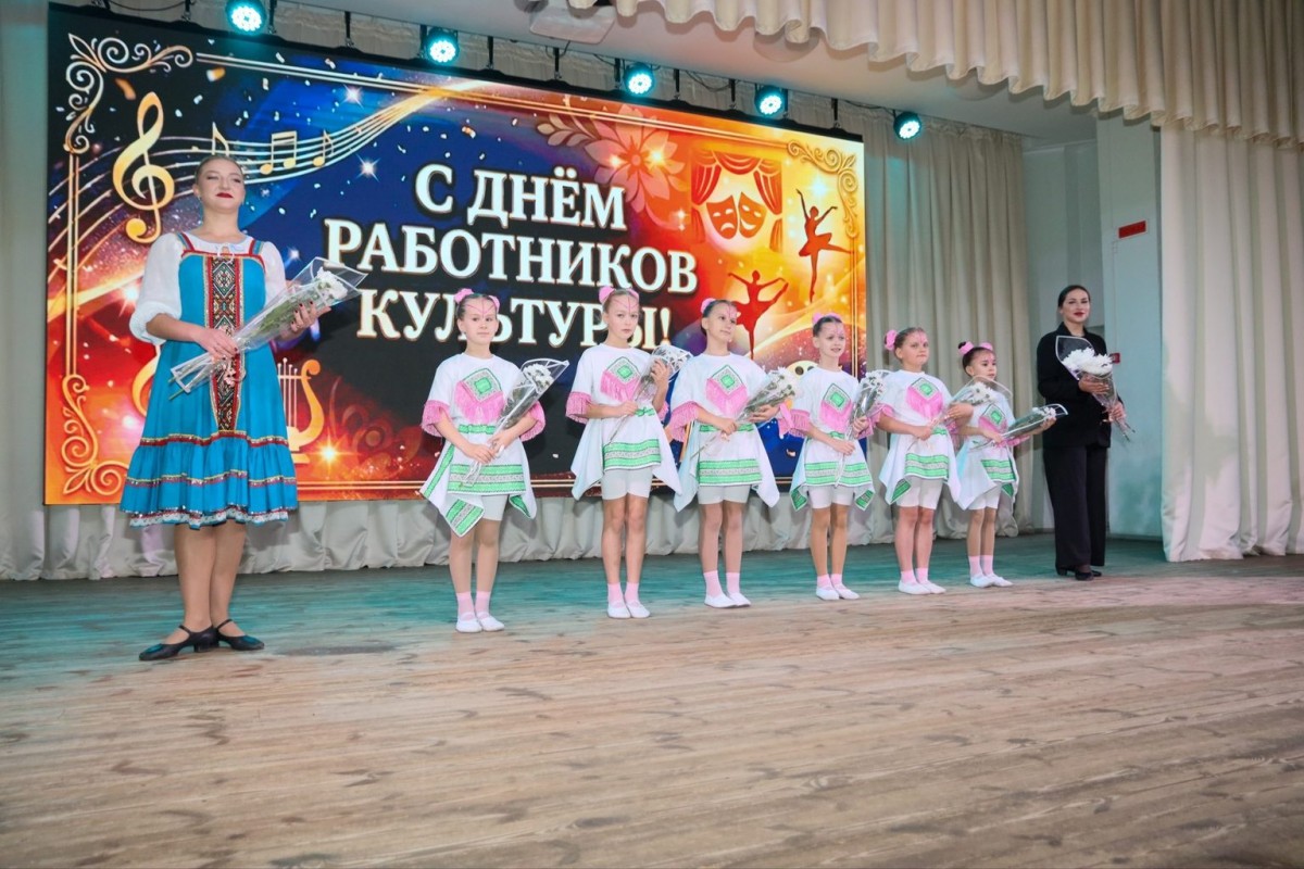 Праздник тех, кто зажигает сердца: в Бобруйском районе прошёл праздник &laquo;Созвездие вдохновения&raquo;, посвящённый Дню работников культуры
