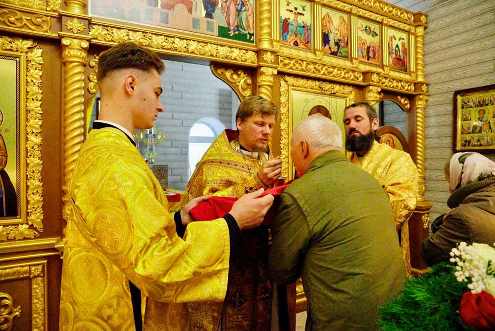Епископ Бобруйский и Быховский Серафим возглавил Божественную литургию в Храме святителя Николая деревни Вирков Кличевского района