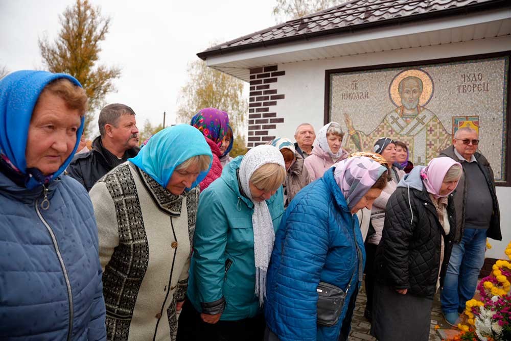 Епископ Бобруйский и Быховский Серафим возглавил Божественную литургию в Храме святителя Николая деревни Вирков Кличевского района
