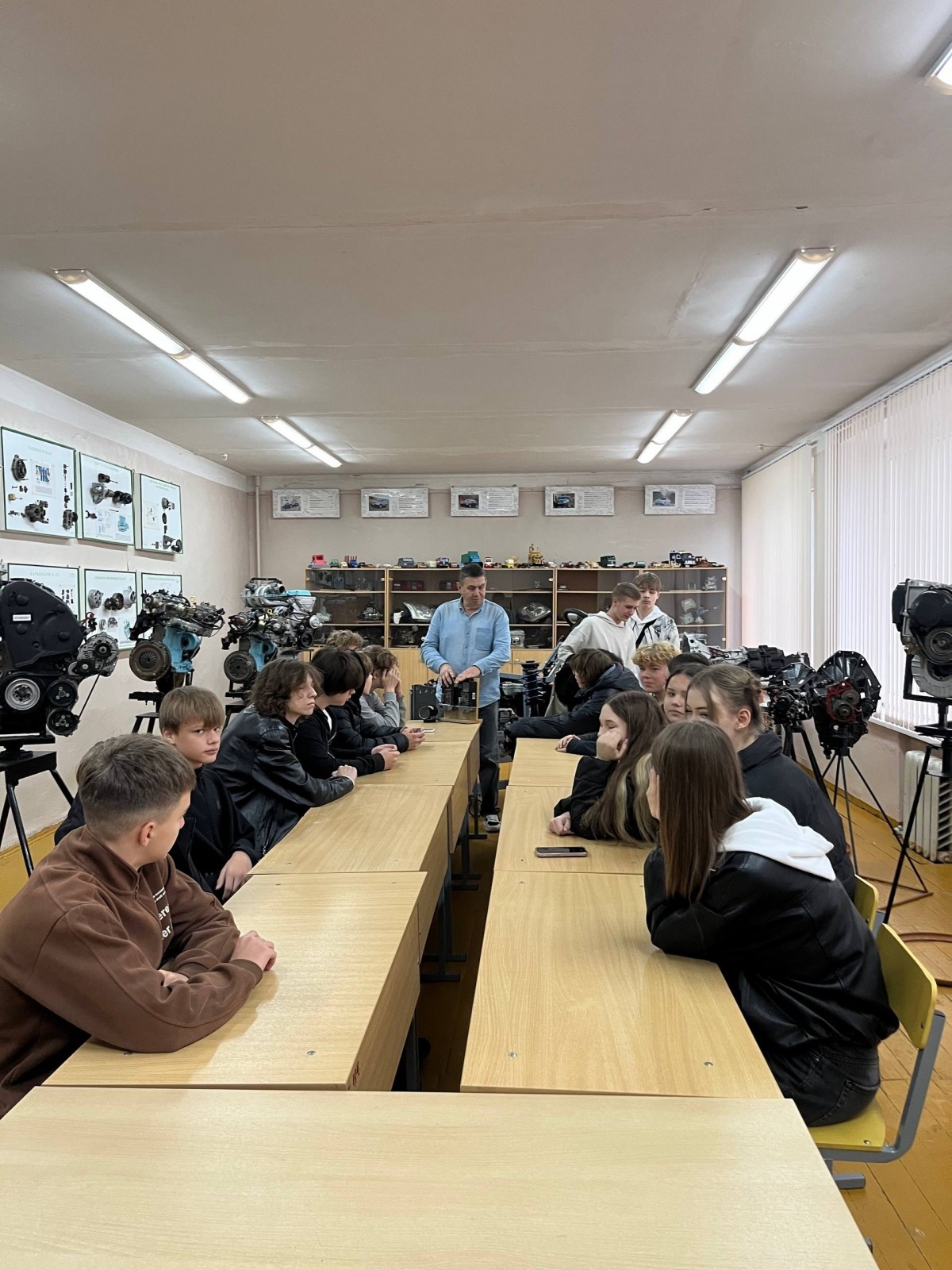 Бобруйские выпускники познакомились с автомеханическим колледжем на &laquo;Профессиональной субботе&raquo;