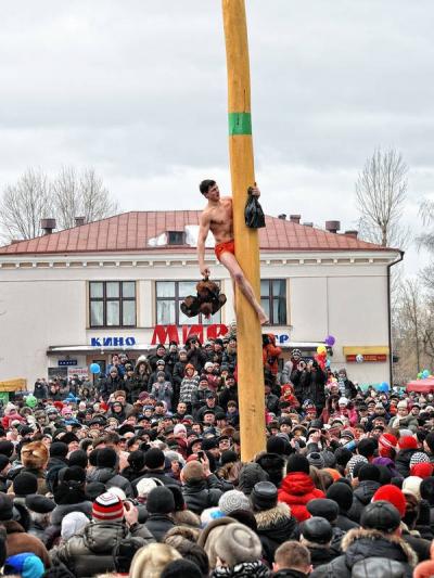 Масленица-2011  в городском парке